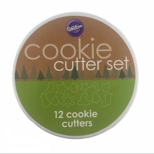 Wilton cookie cutter Christmas designs 12 pc set